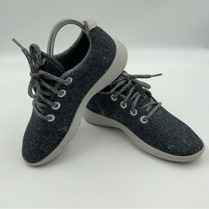 Allbirds Allbirds-The Wool Runners Black/White Running Shoe. Women’s Size 7.